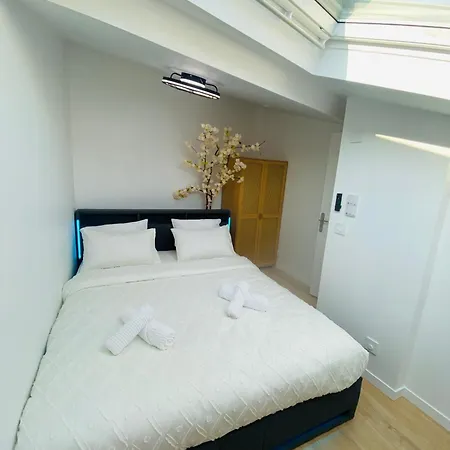 Et Centre à Pied, La Pinasse Est Maison Duplex Climatisée Avec Ménage, Draps Et Serviettes Inclus Сasa de vacaciones Arcachón