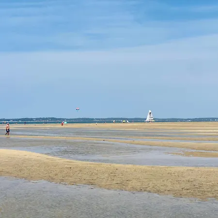 Et Centre à Pied, La Pinasse Est Maison Duplex Climatisée Avec Ménage, Draps Et Serviettes Inclus Сasa de vacaciones Arcachón